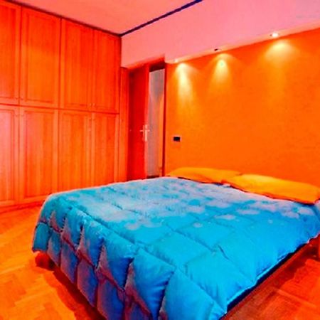 Julias Domus, T Apartment, Metro C Рим Екстер'єр фото