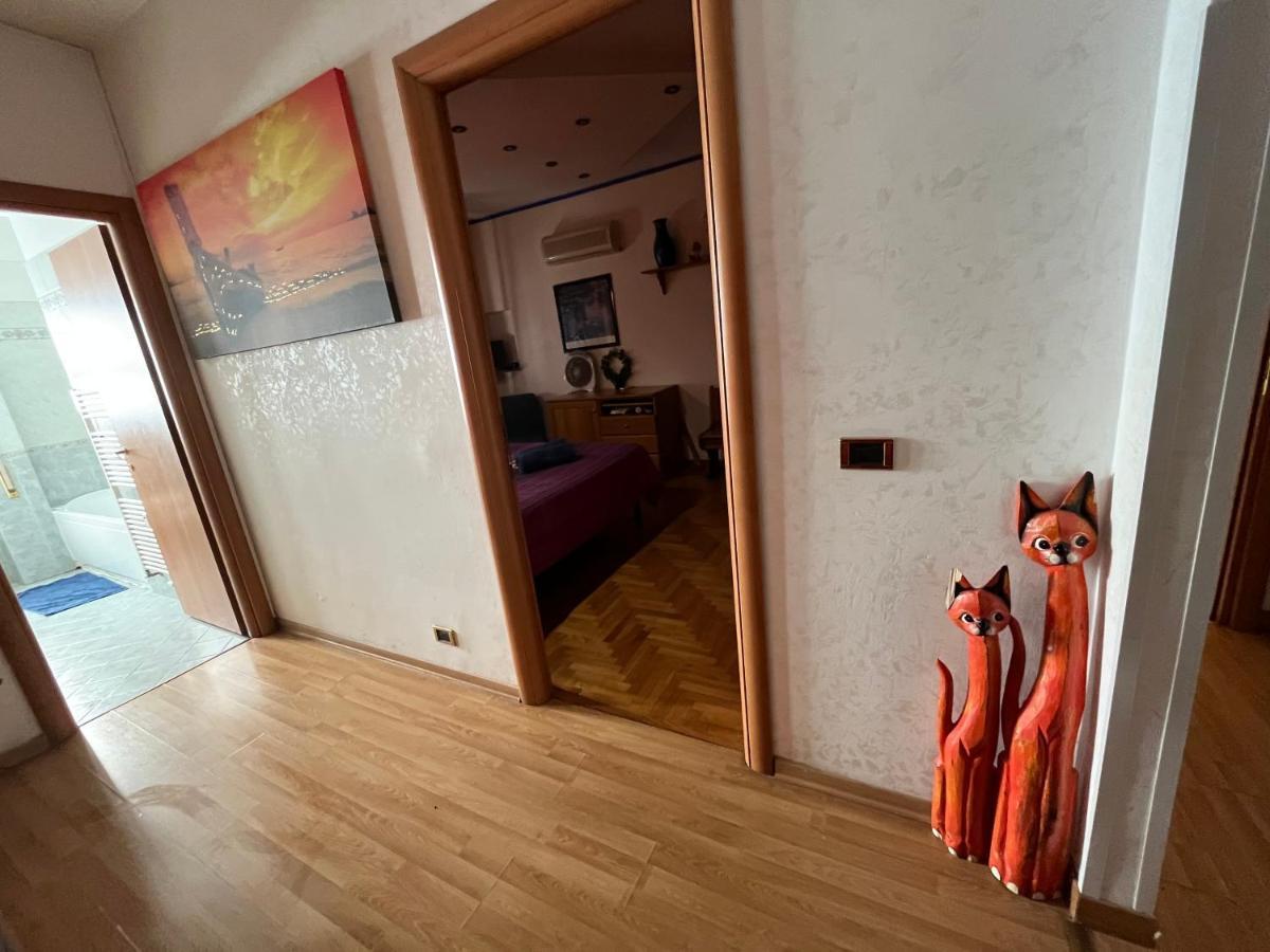 Julias Domus, T Apartment, Metro C Рим Екстер'єр фото