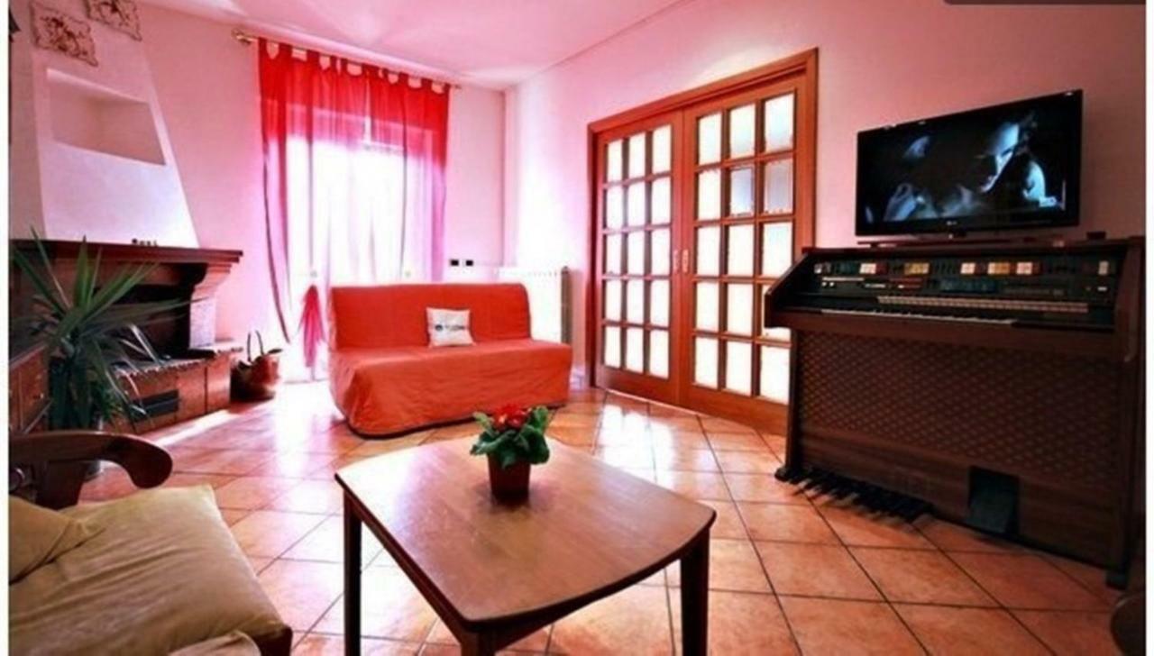 Julias Domus, T Apartment, Metro C Рим Екстер'єр фото